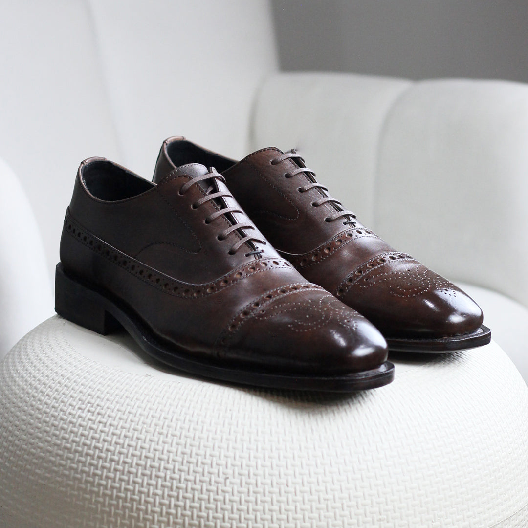 Goodyear welted brown leather captoe medallion Oxford shoes