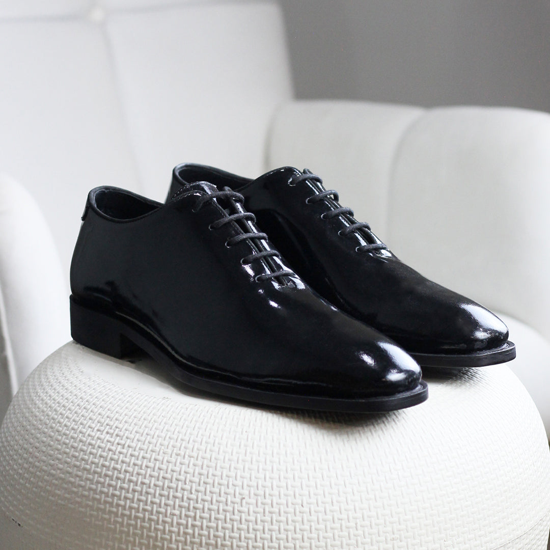 Goodyear welted black patent leather whole-cut Oxford shoes