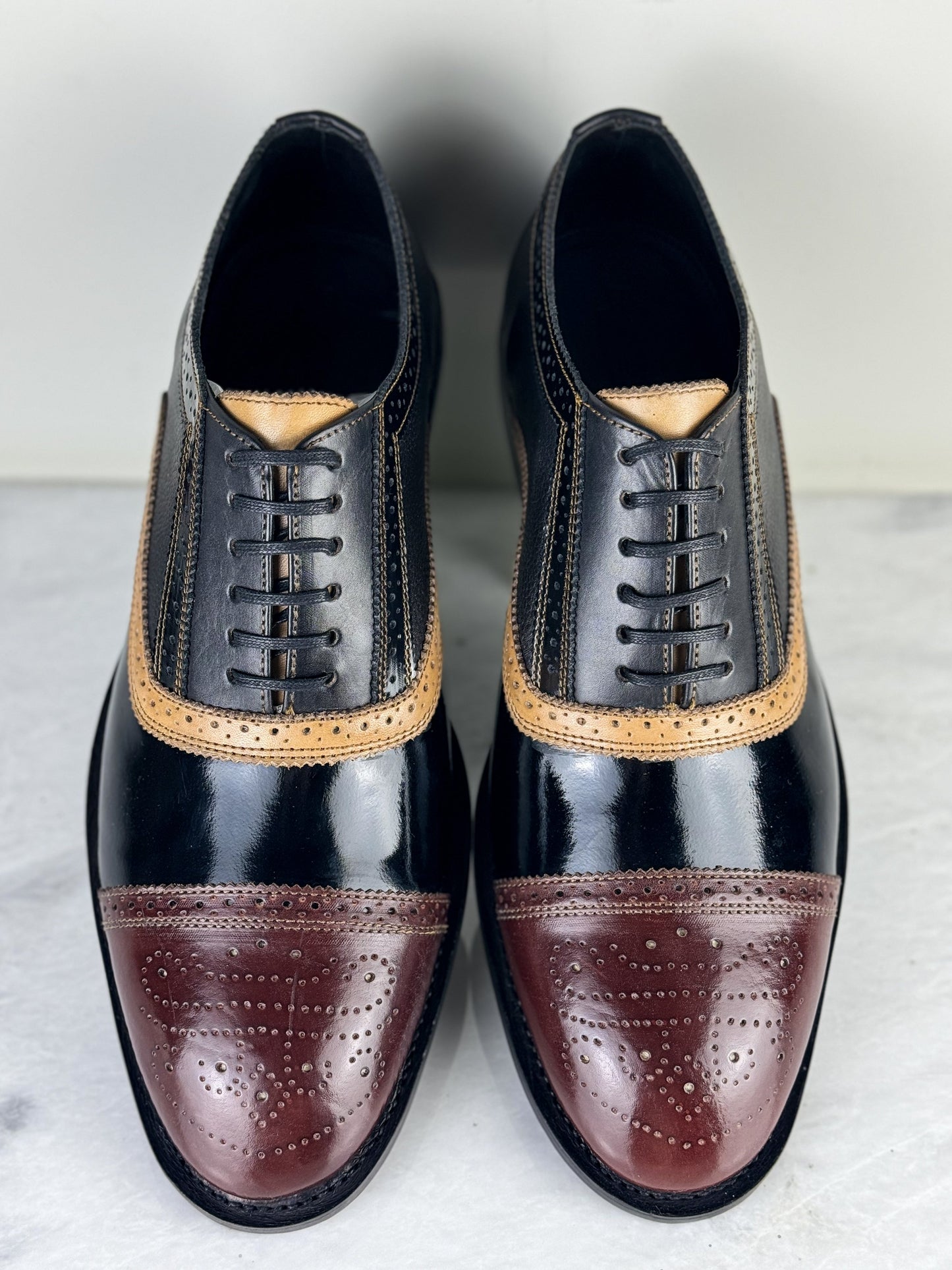 Goodyear Welted Black & tan leather brogue captoe Oxford shoes