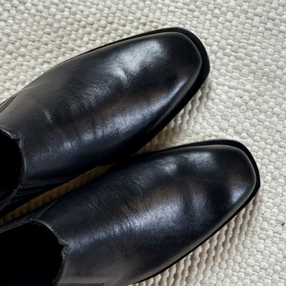 Goodyear Welted Sleek black Leather slipper loafers